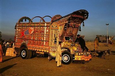 パキスタンのデコトラ13