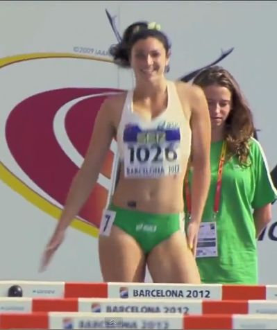 ハードル女子選手のセクシーダンス03