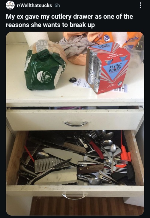 カトラリーの引き出しが理由で失恋01