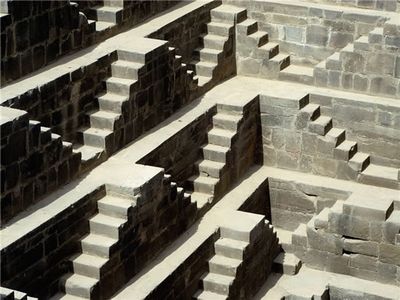 階段だらけのインドの井戸「Chand Baori」06