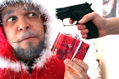 よぉ〜サンタさん、メリークリスマス。さあ、そのプレゼントをよこしなぁ(若本ボイスで読み上げてください) よぉ〜サンタさん、メリークリスマス。さあ、そのプレゼントをよこしなぁ(若本ボイスで読み上げてください)