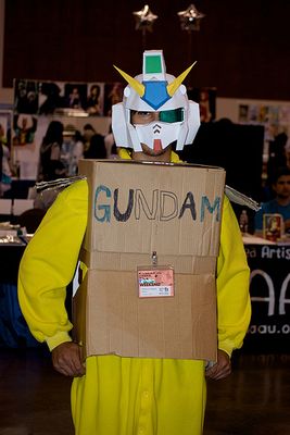 こんなのガンダムじゃないっ 外国人たちの無理やりなガンダム コスプレいろいろ らばq こんなのガンダムじゃないっ 外国人たちの無理やりなガンダム コスプレいろいろ らばq