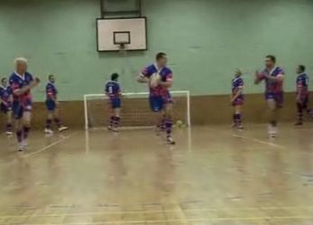 ピンクの花柄のラグビー・ユニフォーム02