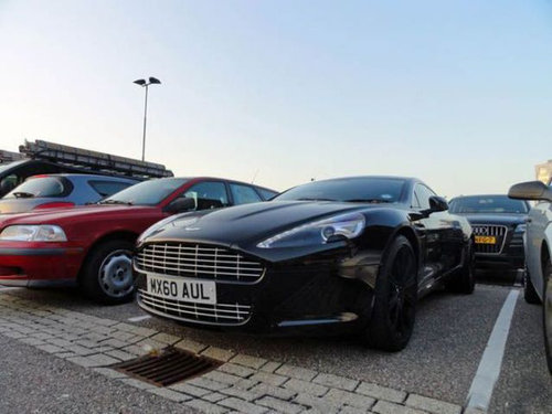 サッカーのスーパースターたちの車12