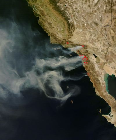 カリフォルニアの山火事の衛星写真03