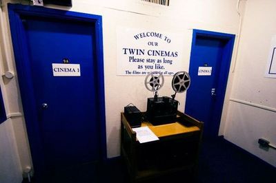 �����åȥ��ɤ���̩�γ˥����륿��15