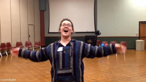 オペラ歌手がヘリウムガス05