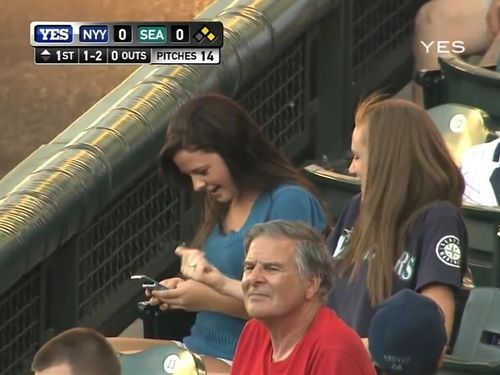 イチローに触れた女性客08