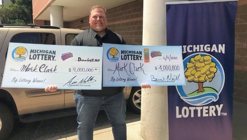 4���ߤ���������2�����Ƥ�01