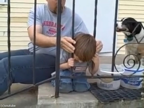 頭が抜けなくなった子供04