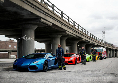 ランボルギーニと消防士01