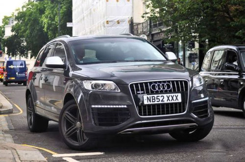 サッカーのスーパースターたちの車02