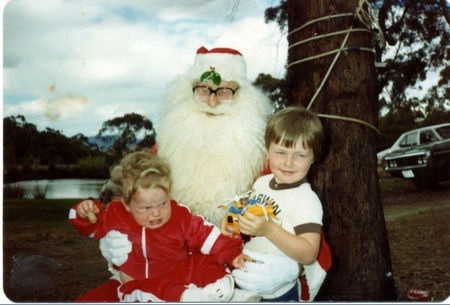 サンタさんのヒザに座った02