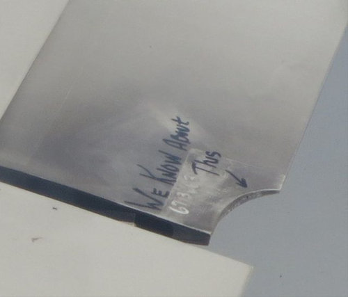 飛行機の翼に損傷02