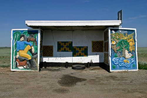 思いのほか独創的な ソ連時代のバス停 いろいろ らばq