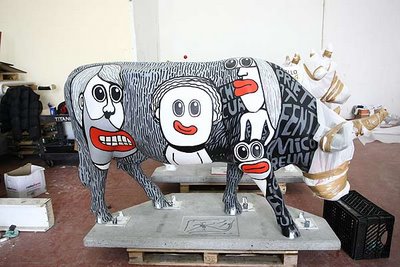 スペインの面白牛彫刻14