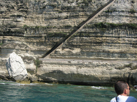 上に落ちていく画像04