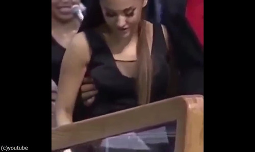 アリアナ・グランデがセクハラを受ける03