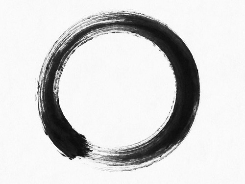 体にシンプルな「〇」を描いただけなのに…妙に感心するアート