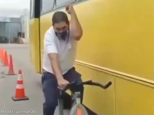 メキシコのバスの運転手の訓練