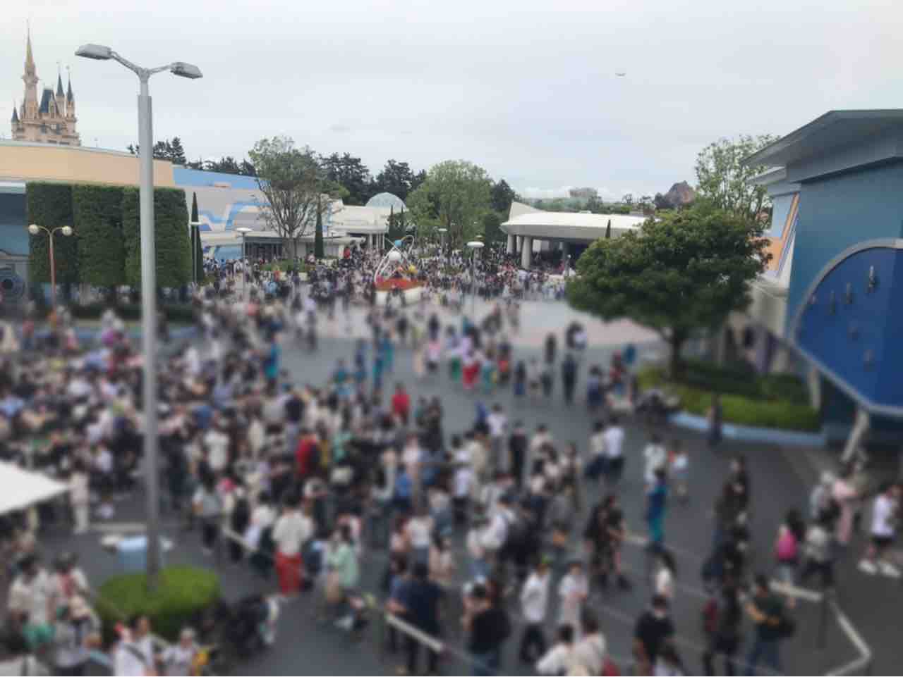 ディズニーランド 混み 具合 今日