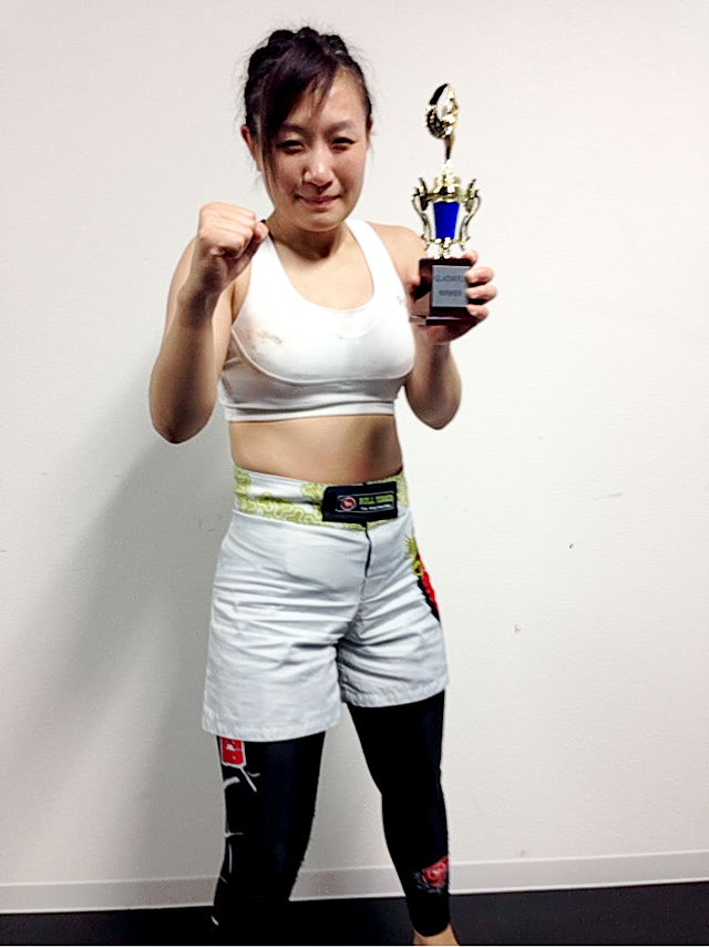 前澤智が1R 腕十字でプロMMA初勝利!【試合結果】前澤智vsソン 前澤智が1R 腕十字でプロMMA初勝利!【試合結果】前澤智vsソン