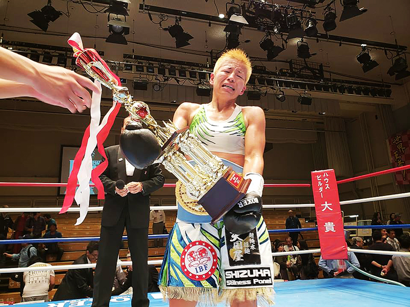 5度目の世界挑戦で花形冴美が新王者に 試合結果 黒木優子vs花形冴美 Ibf女子世界アトム級王座決定戦 9 29 Dangan 216 後楽園ホール Lady Go 5度目の世界挑戦で花形冴美が新王者に 試合結果 黒木優子vs花形冴美 Ibf女子世界アトム級王座決定戦 9 29 Dangan 216 後楽園ホール Lady Go