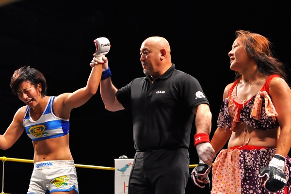 女子総合格闘技JEWELS.18th　藤野恵実vs長野美香　ポスターA2 長野美香、杉山しずか、富松恵美がサイン＆握手会！〜9.17 女子総合