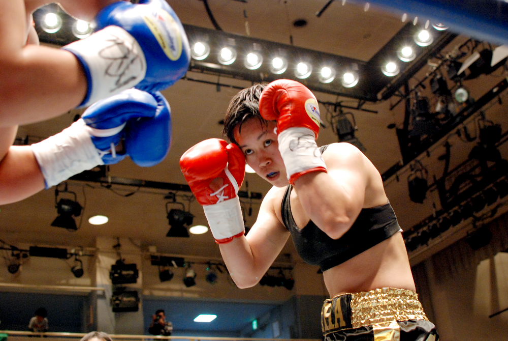 黒木優子が8rkoで4度目の防衛に成功 矢吹純が3rtkoで5戦全勝 試合結果 黒木優子vsノル グロ 元wba世界王者天海ツナミvs高野人母美のエキシが決定 6 6 第375回ガッツファイティング Lady Go