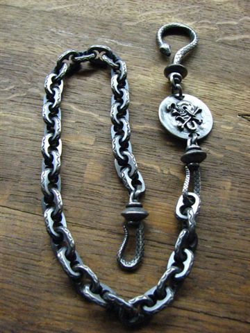 SLINGSHOT SWASTIKA WALLET CHAIN : SHOPのブログ - Lahaina