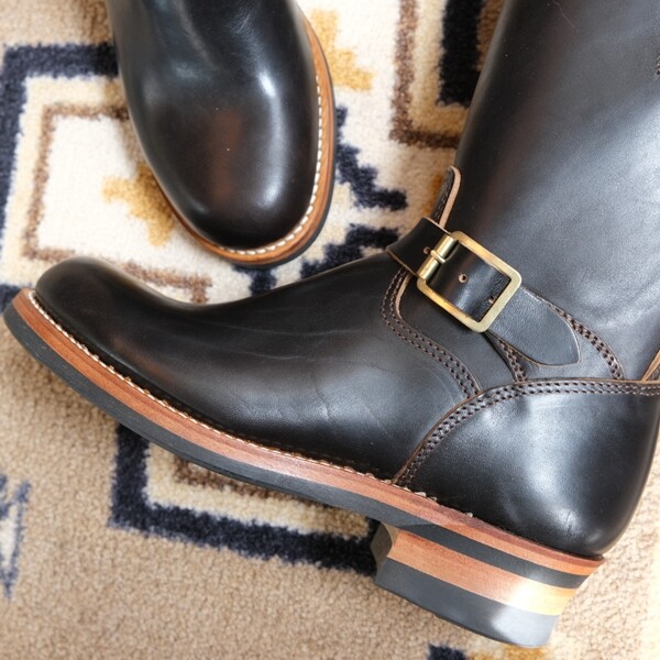 【美品】SKOOB スクーブ ≪LAHAINA別注モデル≫ 8 1/2 サイズ8 1/2 SKOOB スクーブ ≪LAHAINA別注モデル≫WANDER - 靴セール