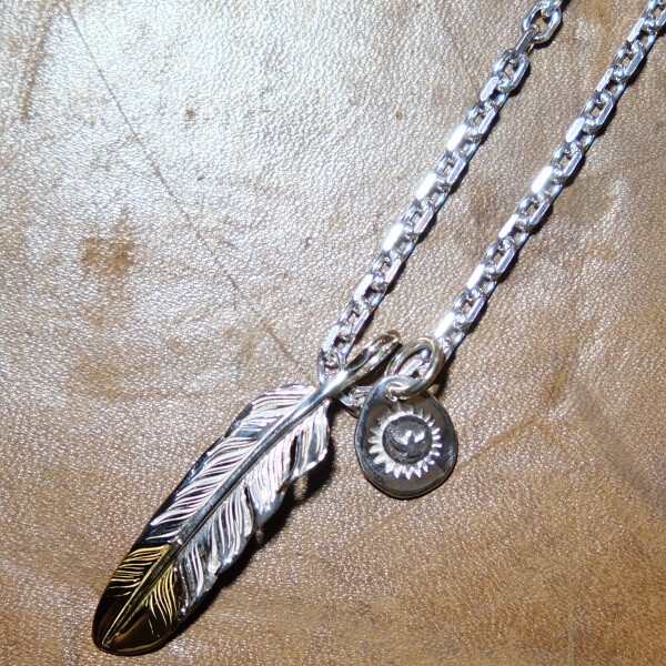 HIDEO MOTOIKE フェザーネックレス　MOTOレザー　本池秀夫 HIDEO MOTOIKE フェザーネックレス MOTOレザー 本池秀夫 - メルカリ