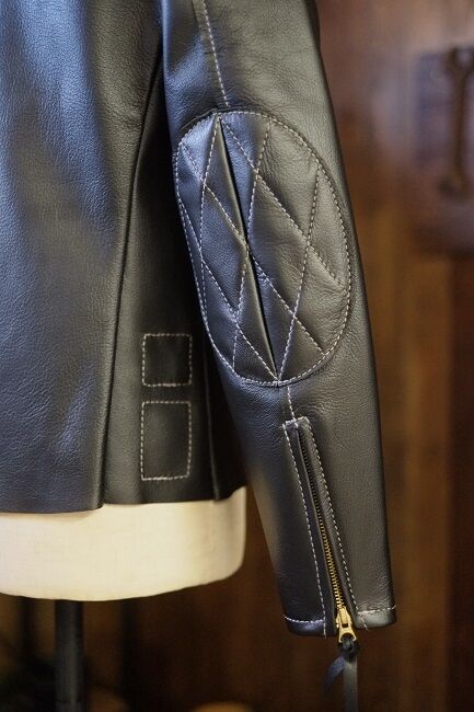 納めさせていただきました。 LANGLITZ LEATHERS 
