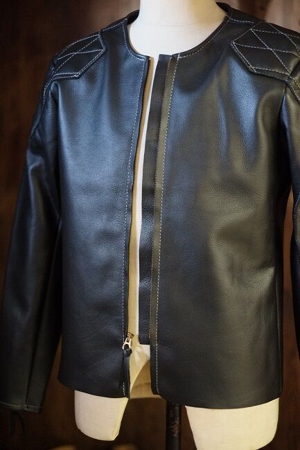 納めさせていただきました。 LANGLITZ LEATHERS 