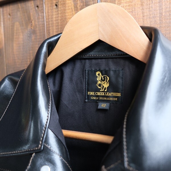 Richmond 42 ◎ボタンカバー付き FINECREEK LEATHERS Richmond 42 ◎ボタンカバー付き FINECREEK LEATHERS - メルカリ