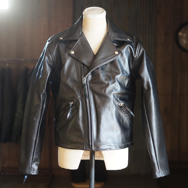 納めさせていただきました。 ＜LANGLITZ LEATHERS Dress Collar