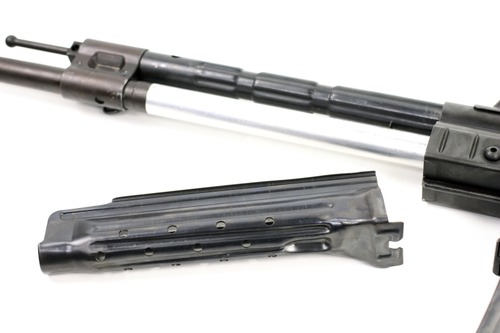 ハンドガードは脱着式