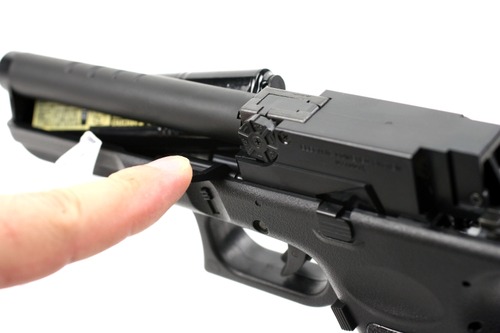 取り出しレバーを引いて抜き出