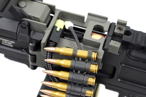 フィードカバーも閉まる