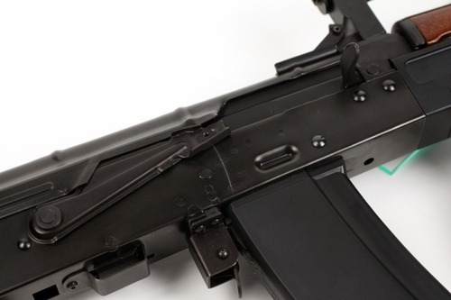 マガジンチェンジに慣れがいる