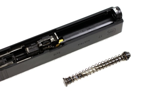 リコイルスプリングガイドを取外す