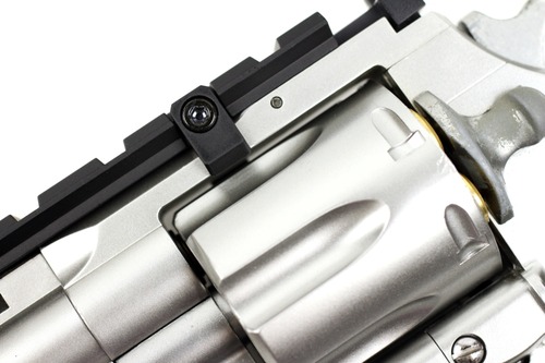 六角レンチで締め上げていけば固定