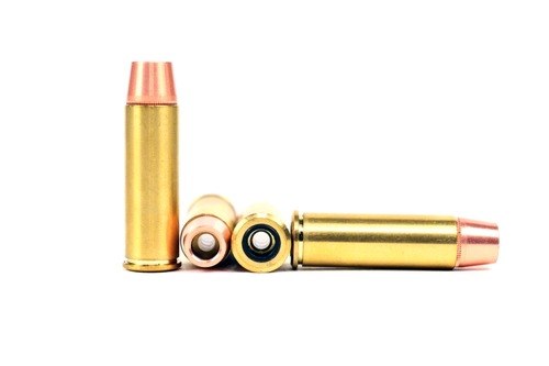 弾頭部分が実弾とおなじ銅色