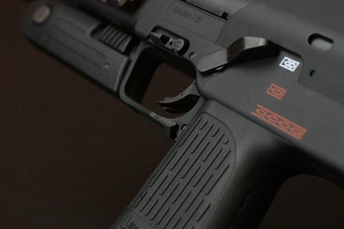 グリップを構えたまま必要な操作は全て可能