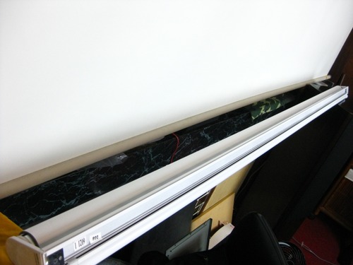 100インチワイドスクリーンと比較