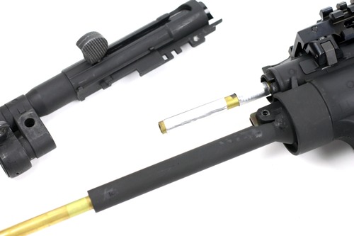 アウターバレルをインナーバレルにはめる