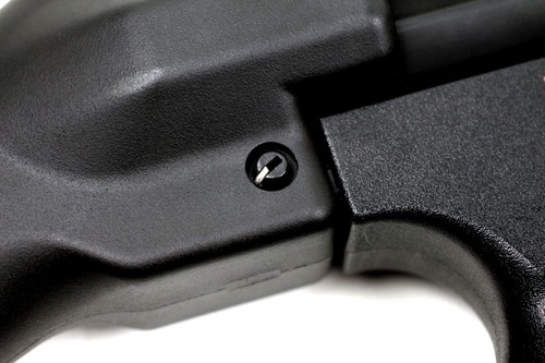 付属のピンで固定