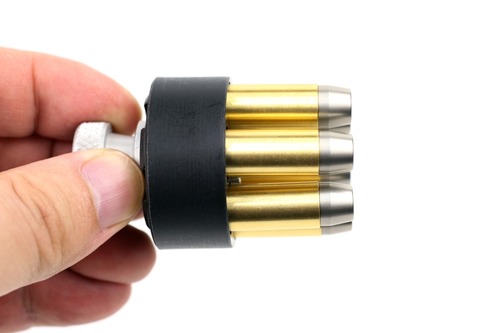 横にしても真っ直ぐ横を向く