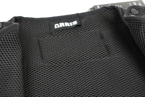 首の付け根部分