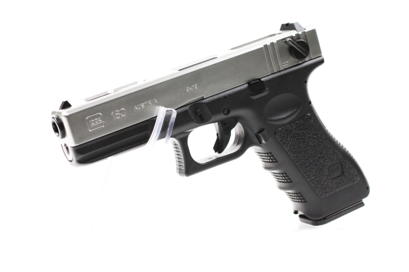 冬でも元気 東京マルイ 電動ハンドガン Glock18c シルバースライドモデル レビュー Gun Doll エアガンとドールとサブカルと Laineema別館 冬でも元気 東京マルイ 電動ハンドガン Glock18c シルバースライドモデル レビュー Gun Doll エアガンとドールとサブカルと Laineema別館